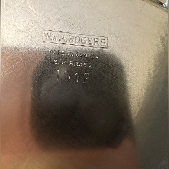 WM. ROGERS VINTAGE SILVER PLATE BRASS BUTTER DISH WITH LID - Picture 4 of 5